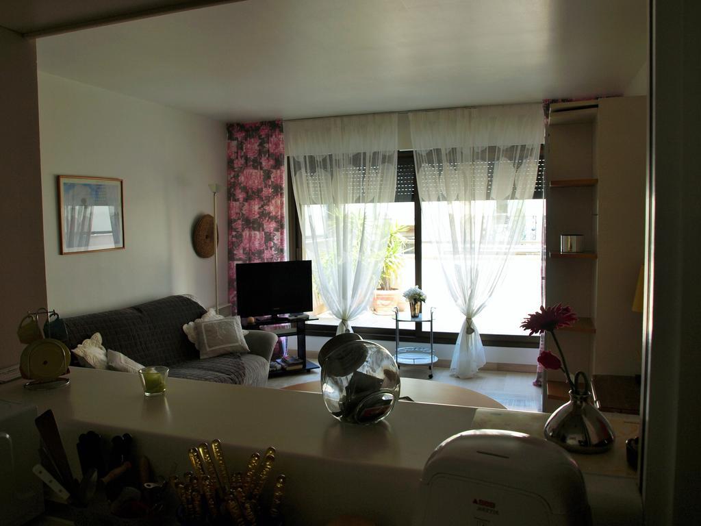 Gray D' Albion Apartment Cannes Room photo